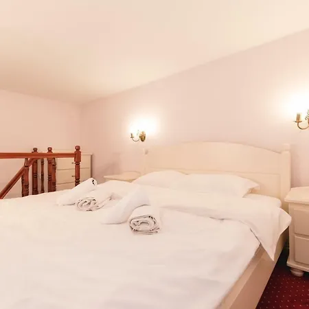 Studio Rhea - Old Town Апартаменти *
