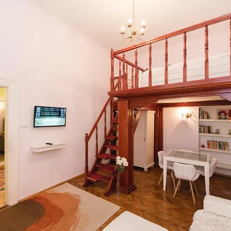 Studio Rhea - Old Town Брашов