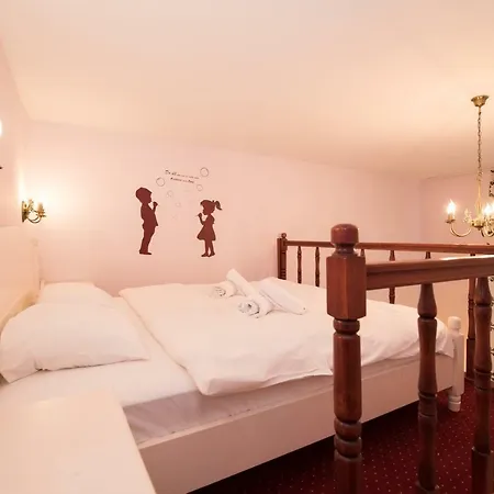 Апартаменти Studio Rhea - Old Town *